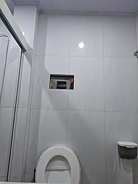 Snapshot of Binhosex2024 chatting on February 17, 2025, 5:25 am Binhosex2024 online show from February 17, 2025, 5:25 am