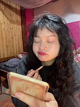 Anges893 online show from December 13, 2024, 2:43 am