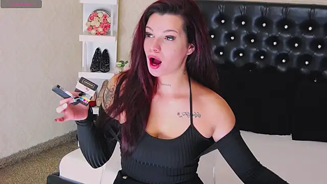 Snapshot of Allisonn223 chatting on November 28, 2025, 2:42 pm Allisonn223 online show from November 28, 2025, 2:42 pm