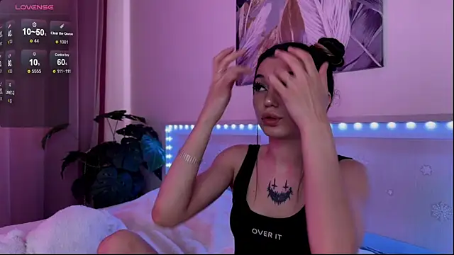 Veronica leal online show from July 24, 2026, 9:29 am