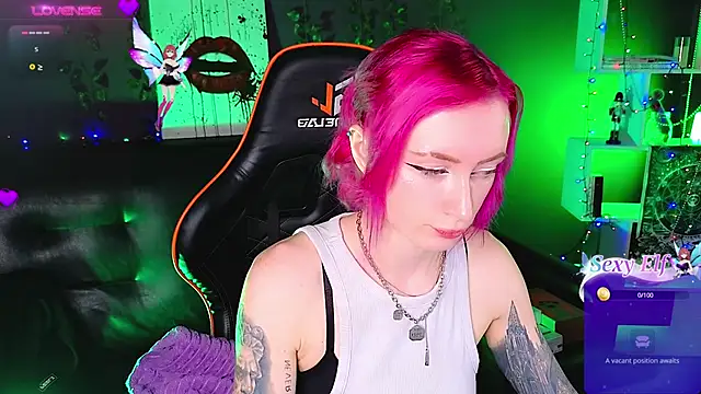  HelenCarter online show from January 8, 2025, 8:50 pm