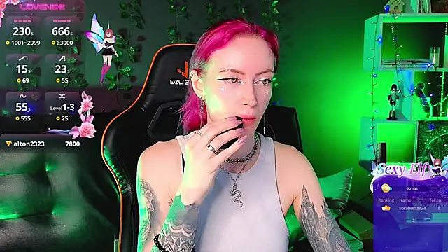  HelenCarter online show from January 11, 2025, 11:35 pm