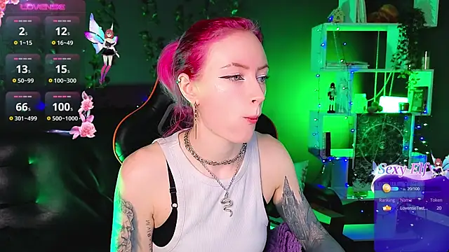  HelenCarter online show from January 12, 2025, 8:47 pm