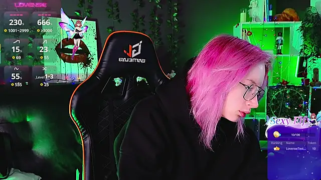  HelenCarter online show from March 3, 2025, 8:43 pm