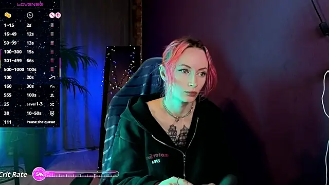  HelenCarter online show from June 23, 2026, 8:40 pm