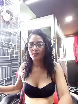 AdelinaMiran90 online show from September 17, 2025, 3:03 pm