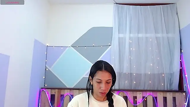 Lina10 online show from February 18, 2025, 7:09 pm