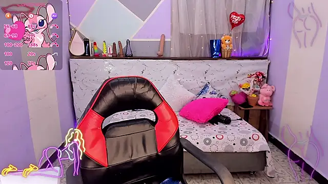 Lina10 online show from October 7, 2025, 10:51 pm