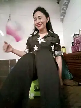 Snapshot of Wet_pussyxx chatting on November 8, 2025, 4:40 pm Wet pussyxx online show from November 8, 2025, 4:40 pm