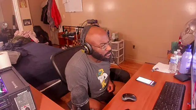 Snapshot of MrChuckDailyXXX chatting on January 11, 2025, 10:29 am MrChuckDailyXXX online show from January 11, 2025, 10:29 am