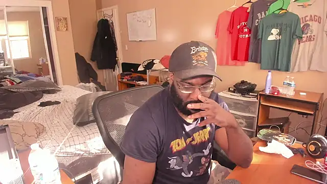 Snapshot of MrChuckDailyXXX chatting on October 23, 2025, 2:27 pm MrChuckDailyXXX online show from October 23, 2025, 2:27 pm