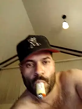 Snapshot of Rober2230 chatting on January 2, 2025, 7:44 am Rober2230 online show from January 2, 2025, 7:44 am