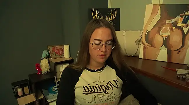 Snapshot of luxie_milady chatting on December 20, 2024, 2:49 pm luxie milady online show from December 20, 2024, 2:49 pm