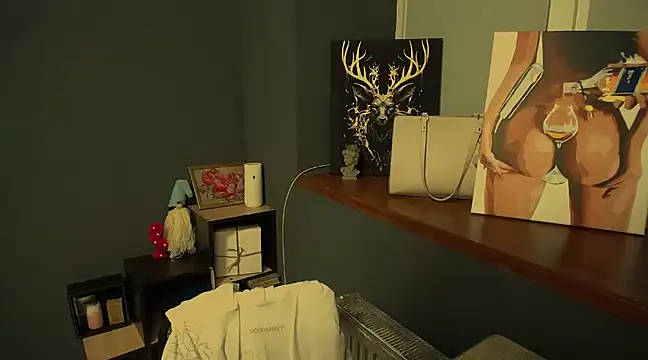 Snapshot of luxie_milady chatting on January 3, 2025, 4:37 pm luxie milady online show from January 3, 2025, 4:37 pm