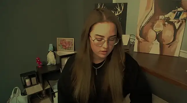 Snapshot of luxie_milady chatting on January 24, 2025, 1:36 pm luxie milady online show from January 24, 2025, 1:36 pm