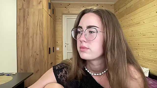 luxie milady online show from June 10, 2026, 11:31 am