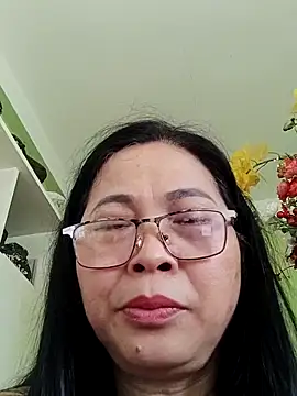 Snapshot of Hangem111 chatting on June 12, 2026, 1:26 am Hangem111 online show from June 12, 2026, 1:26 am