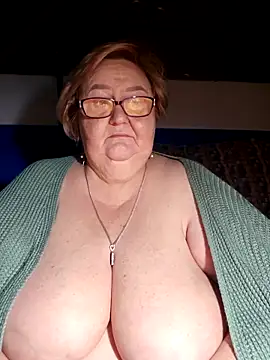 Snapshot of Awn290668 chatting on September 15, 2025, 5:35 pm Awn290668 online show from September 15, 2025, 5:35 pm