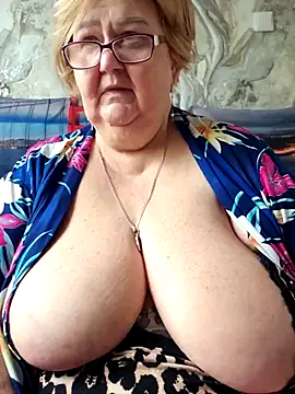 Snapshot of Awn290668 chatting on November 16, 2025, 11:16 am Awn290668 online show from November 16, 2025, 11:16 am