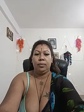 YOUR LOVELY-40 online show from July 10, 2026, 2:08 pm