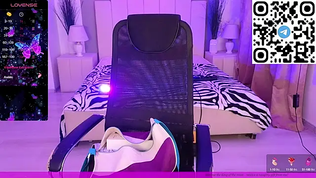 EVAshinyGIRL online show from February 9, 2025, 5:01 pm