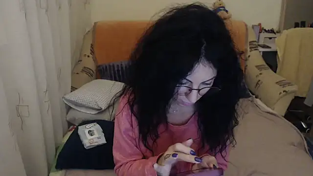 Emmatoo online show from November 30, 2025, 4:55 pm