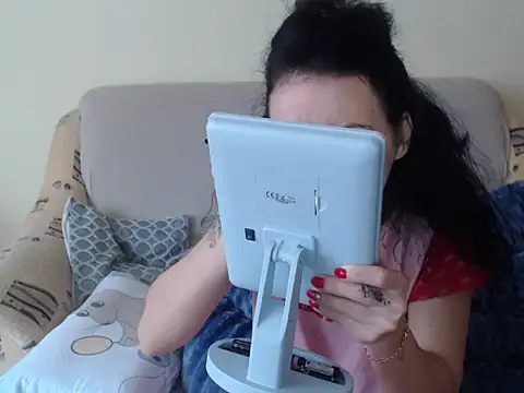 Emmatoo online show from February 7, 2026, 11:03 am