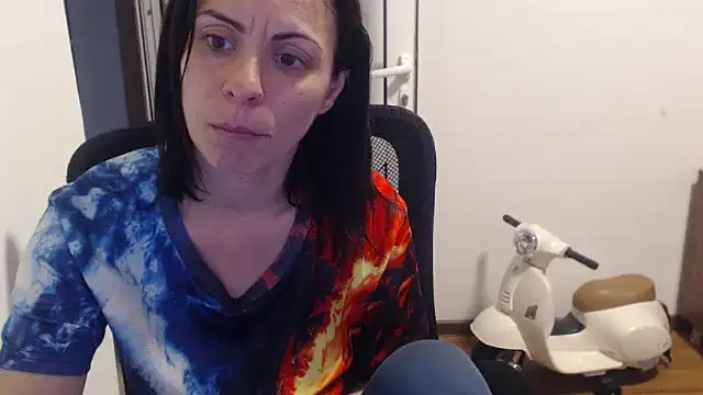 Emmatoo online show from June 4, 2026, 7:36 am