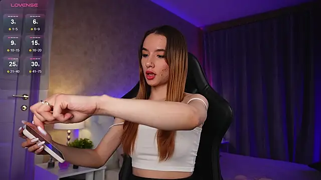 Amely Young online show from December 15, 2024, 8:19 am