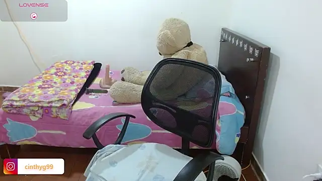 Cinthya-Gomez6 online show from July 19, 2026, 9:29 pm