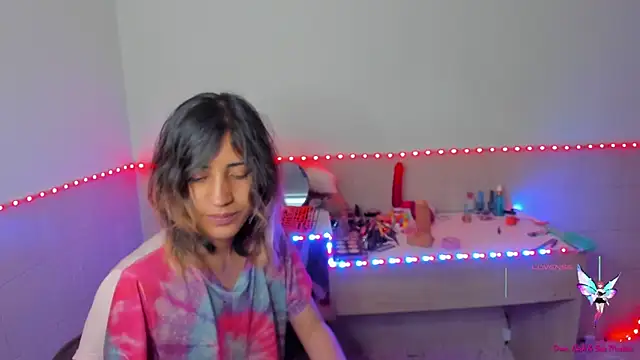 Snapshot of linnie_ chatting on September 16, 2025, 8:32 pm linnie online show from September 16, 2025, 8:32 pm