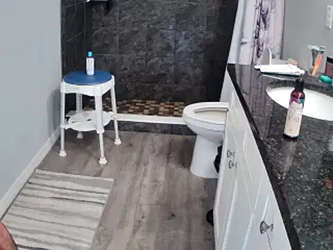 lou63ponce online show from March 13, 2025, 7:28 pm