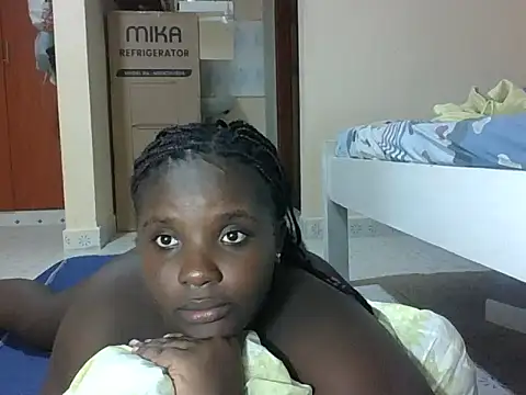 hotebbbyy online show from January 18, 2026, 5:06 pm