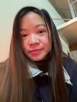 Snapshot of Hellen_111 chatting on January 18, 2025, 2:33 pm Hellen 111 online show from January 18, 2025, 2:33 pm