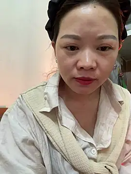 Snapshot of Hellen_111 chatting on March 15, 2025, 3:18 am Hellen 111 online show from March 15, 2025, 3:18 am