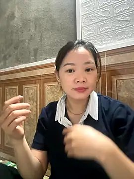 Snapshot of Hellen_111 chatting on October 24, 2025, 5:48 am Hellen 111 online show from October 24, 2025, 5:48 am