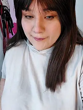 ItsNaiixa online show from November 1, 2025, 8:44 pm