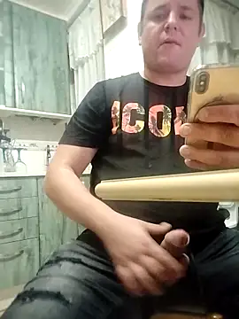 lobito1997 online show from November 3, 2025, 4:14 am