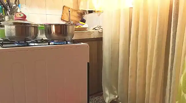 WyvaxxNikkie online show from March 23, 2025, 8:37 am