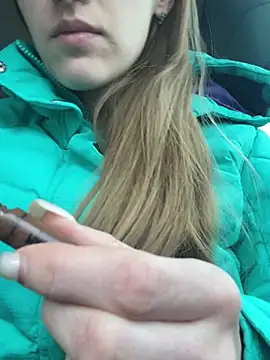 KateRedgar online show from March 8, 2025, 1:25 pm