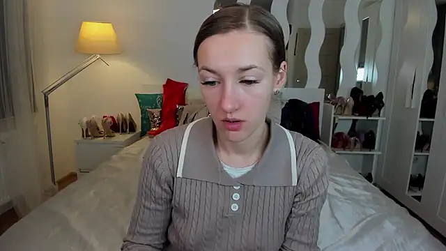 KateRedgar online show from March 21, 2025, 4:29 pm