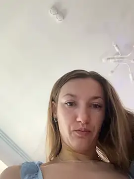 KateRedgar online show from March 13, 2026, 12:01 pm