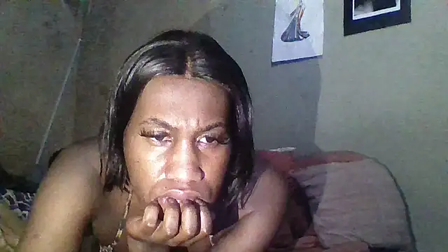 Snapshot of Moorella1 chatting on September 16, 2025, 4:35 am Moorella1 online show from September 16, 2025, 4:35 am