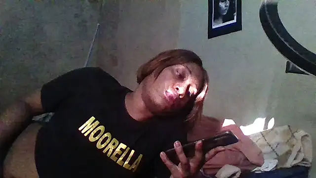 Snapshot of Moorella1 chatting on October 5, 2025, 3:10 pm Moorella1 online show from October 5, 2025, 3:10 pm