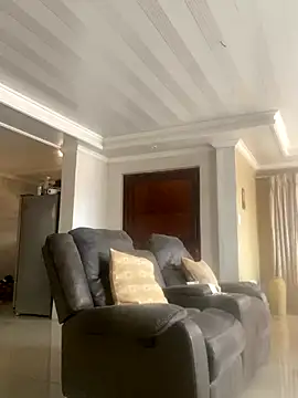 Snapshot of Moorella1 chatting on October 9, 2025, 10:46 am Moorella1 online show from October 9, 2025, 10:46 am