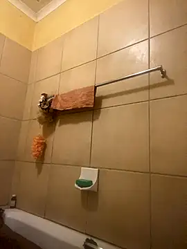 Snapshot of Moorella1 chatting on December 3, 2025, 4:49 pm Moorella1 online show from December 3, 2025, 4:49 pm