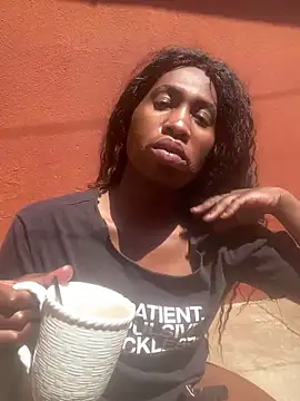 Snapshot of Moorella1 chatting on December 5, 2025, 8:01 am Moorella1 online show from December 5, 2025, 8:01 am