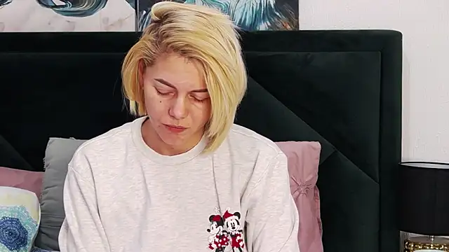 tanyagrey online show from February 25, 2026, 6:34 am