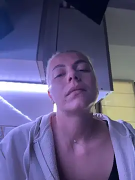 Snapshot of tanyagrey chatting on May 29, 2026, 5:38 am tanyagrey online show from May 29, 2026, 5:38 am