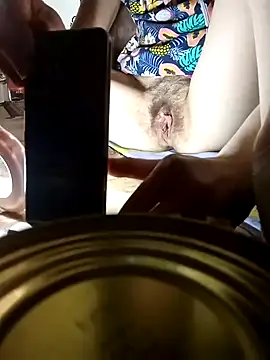 Snapshot of Holly_Bette chatting on January 10, 2025, 8:40 am Holly Bette online show from January 10, 2025, 8:40 am